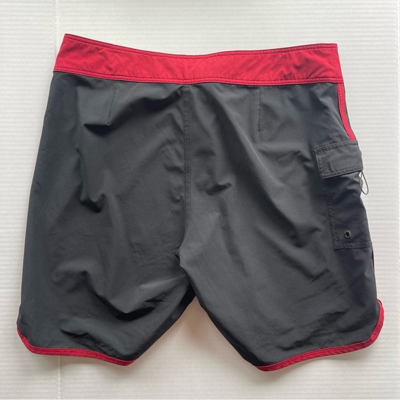 RVCA Men's Classic Length 20" Eastern Board Shorts Swim Trunks Black N Red SZ 38 - Picture 5 of 10